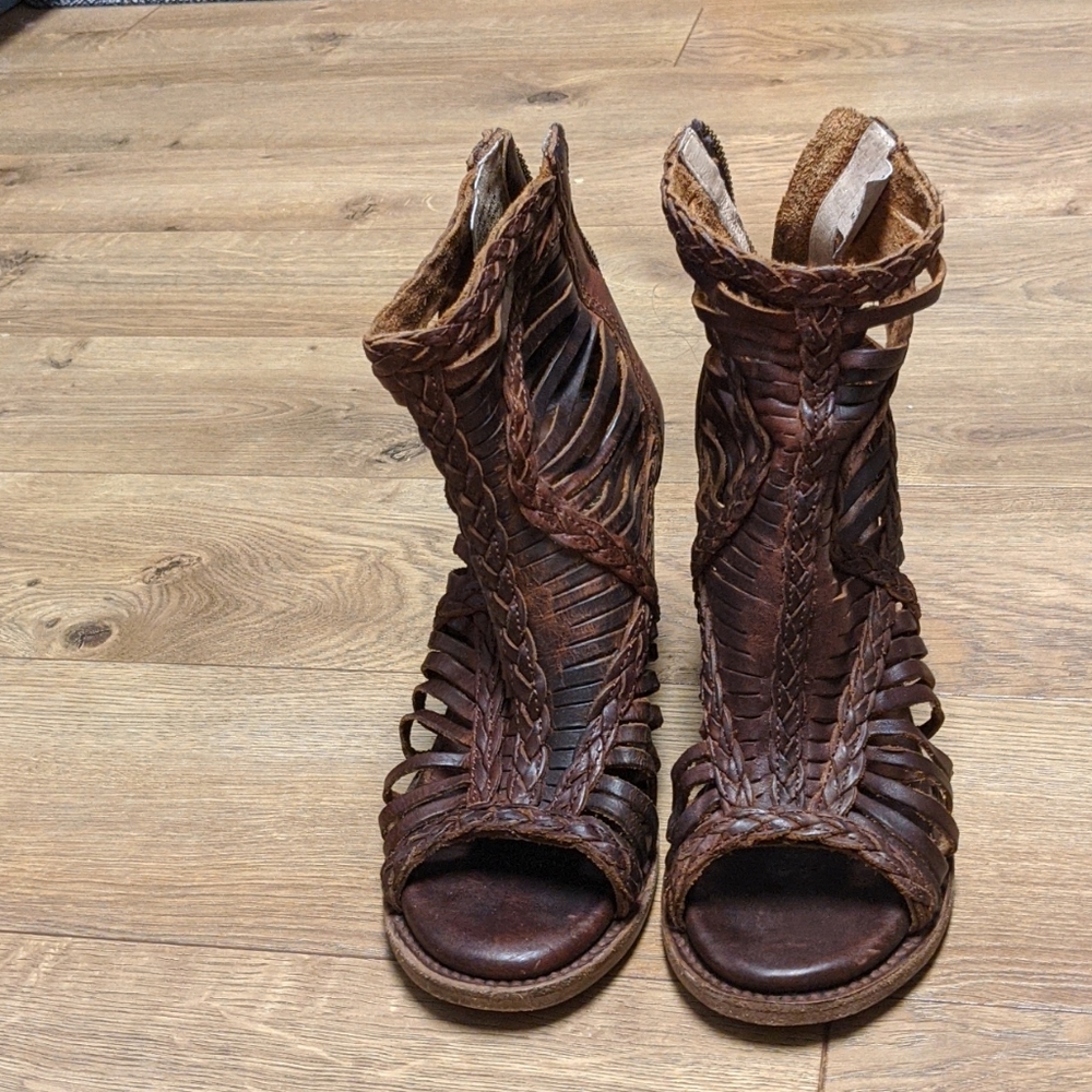 Freebies Bela shoes